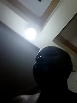 queennapal online show from February 5, 2026, 3:38 pm