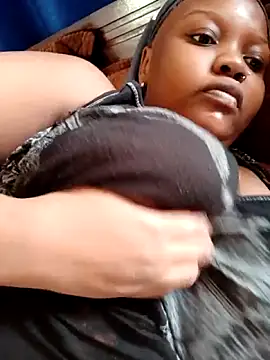 queennapal online show from February 27, 2026, 4:34 am