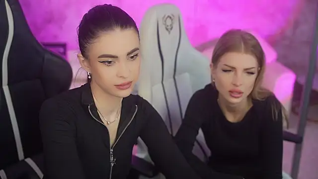 Tina Breeze online show from January 13, 2026, 8:52 am