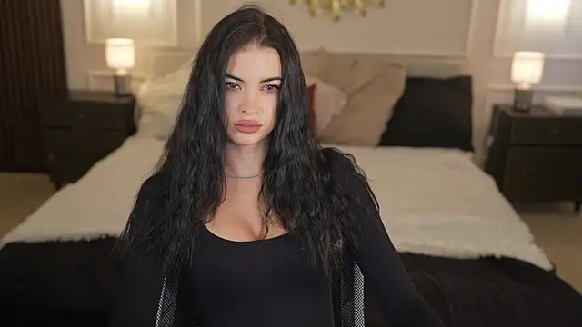 Tina Breeze online show from July 9, 2026, 7:01 am
