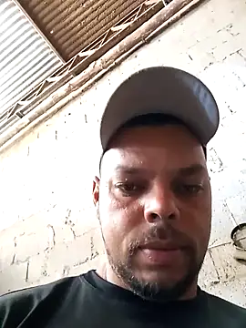 Snapshot of Widson321 chatting on October 24, 2025, 2:35 pm Widson321 online show from October 24, 2025, 2:35 pm