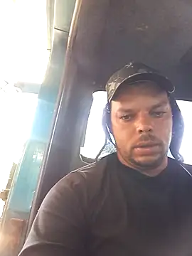 Snapshot of Widson321 chatting on November 14, 2025, 2:27 pm Widson321 online show from November 14, 2025, 2:27 pm