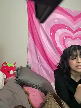 Snapshot of ThickerThanYoBitch chatting on March 7, 2025, 3:07 pm ThickerThanYoBitch online show from March 7, 2025, 3:07 pm