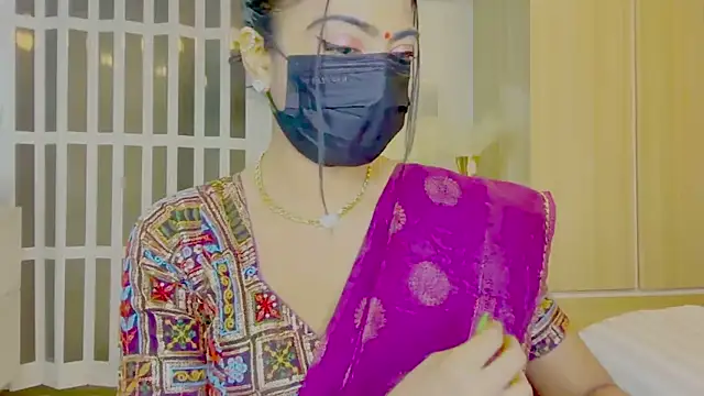 Monalisadon018 online show from April 5, 2026, 5:54 pm