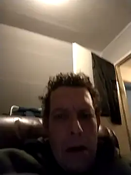 Knuffelstaaf123 online show from December 2, 2024, 8:55 pm