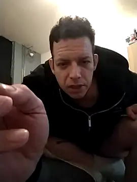 Knuffelstaaf123 online show from January 7, 2025, 3:14 am