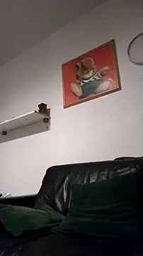 Knuffelstaaf123 online show from October 26, 2025, 5:19 pm