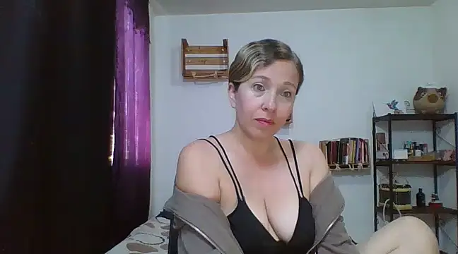 charlott ponce online show from February 7, 2025, 6:24 pm