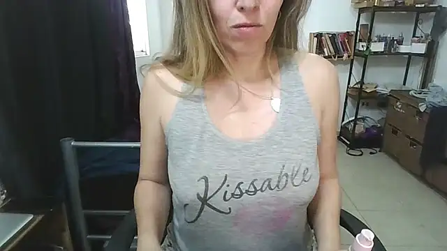 Snapshot of charlott_ponce chatting on July 9, 2026, 6:45 pm charlott ponce online show from July 9, 2026, 6:45 pm
