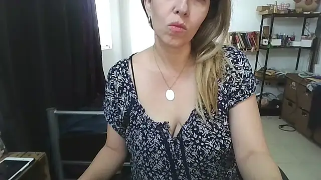 Snapshot of charlott_ponce chatting on July 13, 2026, 6:22 pm charlott ponce online show from July 13, 2026, 6:22 pm