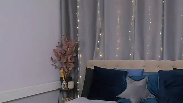 VioletiSwone online show from February 2, 2025, 5:32 am