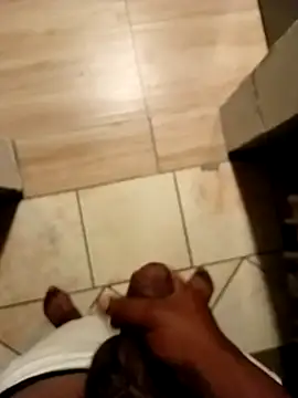 Anzo44 online show from December 3, 2025, 8:29 pm