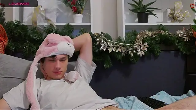 CalvinCay online show from December 15, 2024, 12:07 am