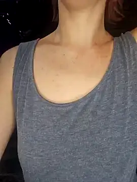 Snapshot of Astoria_Moon chatting on February 6, 2025, 1:10 pm Astoria Moon online show from February 6, 2025, 1:10 pm