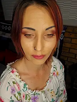 Snapshot of Astoria_Moon chatting on September 10, 2025, 12:05 pm Astoria Moon online show from September 10, 2025, 12:05 pm