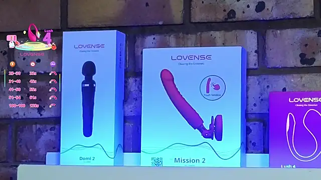 Snapshot of Astoria_Moon chatting on September 21, 2025, 8:10 pm Astoria Moon online show from September 21, 2025, 8:10 pm