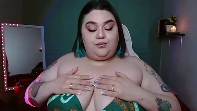 tiffany laurens online show from December 25, 2024, 4:54 am