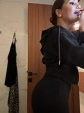 Snapshot of Syka0001 chatting on January 31, 2025, 2:28 pm Syka0001 online show from January 31, 2025, 2:28 pm