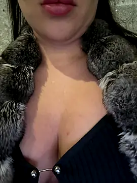 Snapshot of Syka0001 chatting on October 11, 2025, 5:44 pm Syka0001 online show from October 11, 2025, 5:44 pm