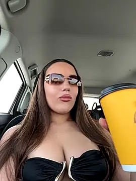 Snapshot of Syka0001 chatting on November 7, 2025, 7:52 am Syka0001 online show from November 7, 2025, 7:52 am