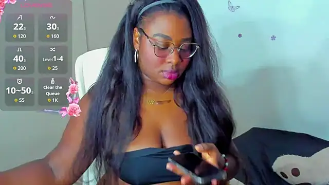 Naomii King online show from June 12, 2026, 1:59 am