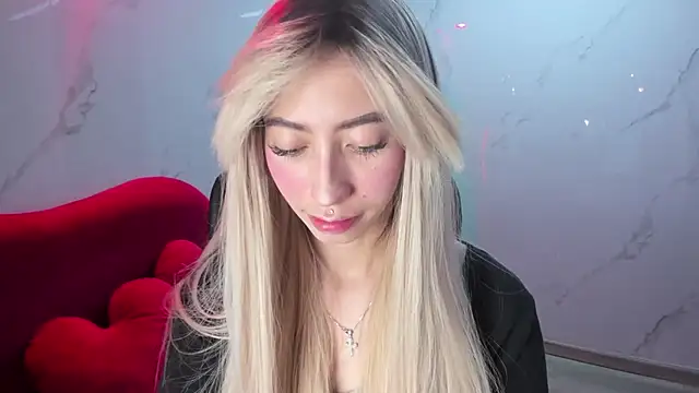 LilithCooperr  online show from November 4, 2025, 10:31 pm