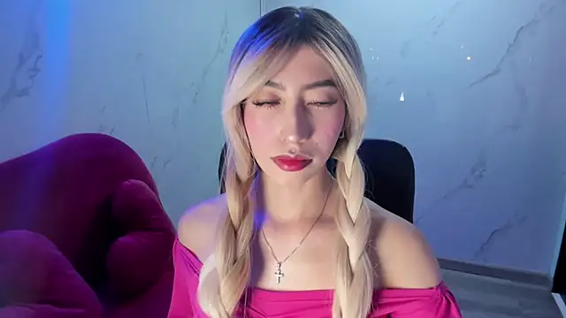 LilithCooperr  online show from November 20, 2025, 10:09 pm