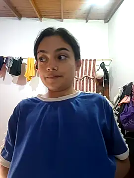 littlemelii online show from December 22, 2024, 5:34 am