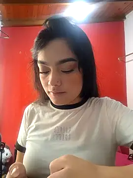 littlemelii online show from February 4, 2025, 4:29 pm