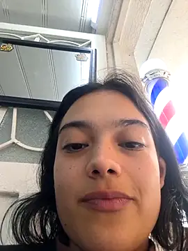 littlemelii online show from November 9, 2025, 5:11 pm