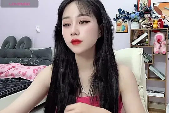  LLisa  online show from December 19, 2024, 6:56 pm