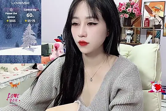  LLisa  online show from February 9, 2025, 8:45 pm