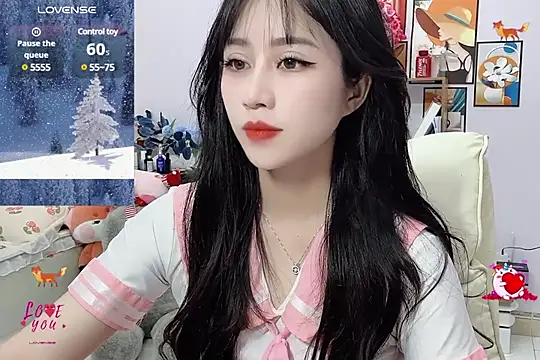  LLisa  online show from February 15, 2025, 4:56 pm