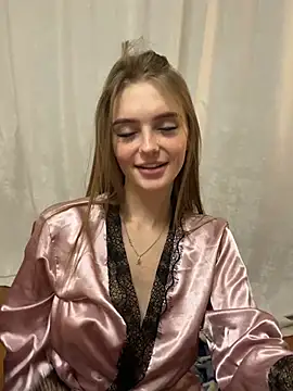 lovelly molly online show from February 5, 2025, 8:35 pm