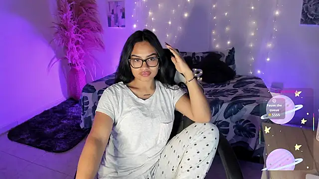 Riana Kean online show from February 8, 2026, 8:18 am