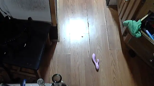 jessicalove99 online show from November 25, 2025, 7:58 pm