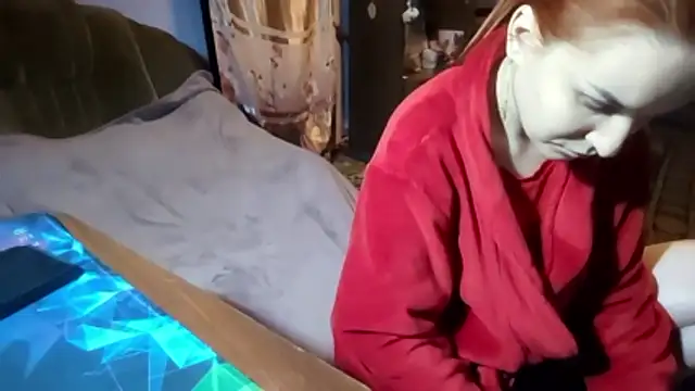  Kitti  online show from February 12, 2026, 7:42 pm