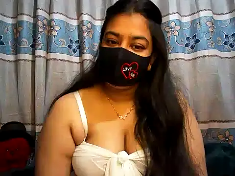 A-sweetgirl online show from January 28, 2025, 6:07 pm