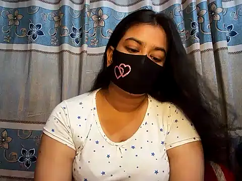 A-sweetgirl online show from March 12, 2025, 8:41 am