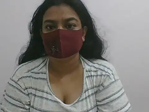 A-sweetgirl online show from September 13, 2025, 7:35 pm