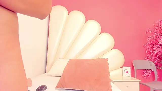 Snapshot of Keyla_Brooks chatting on March 7, 2025, 11:27 pm Keyla Brooks online show from March 7, 2025, 11:27 pm