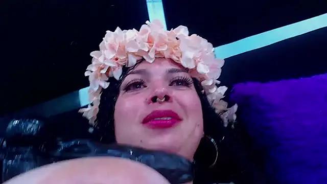 Cocoo Nuth online show from January 12, 2025, 12:12 pm