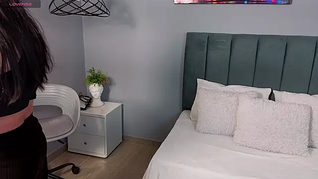 Alli cooper online show from April 21, 2026, 1:39 pm