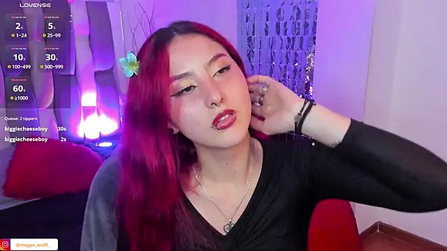 Megan wolf1  online show from January 9, 2025, 7:42 am