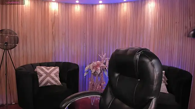 AmberLewis  online show from November 15, 2025, 2:31 am