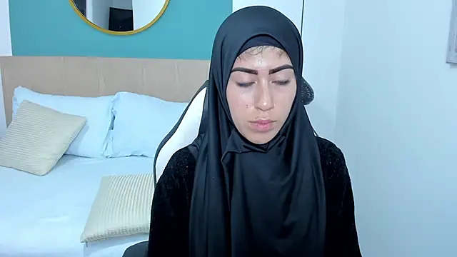 chaymae nah  online show from January 9, 2025, 3:23 pm