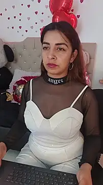 ameliefederline11 online show from February 16, 2026, 1:51 pm