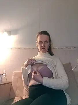 Evelina cute online show from February 19, 2026, 3:52 pm