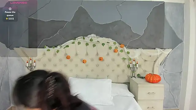 AmberGreyy  online show from October 31, 2025, 5:25 pm