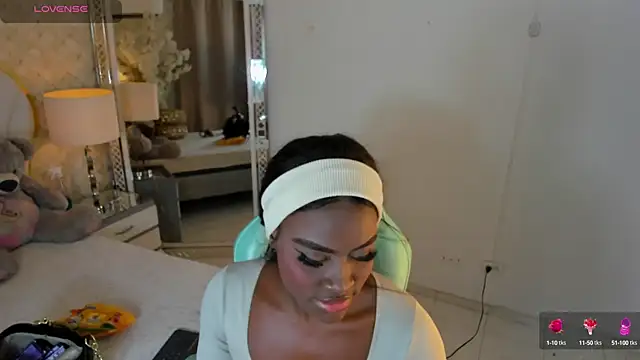 IsabellaBromsS online show from September 19, 2025, 10:10 pm